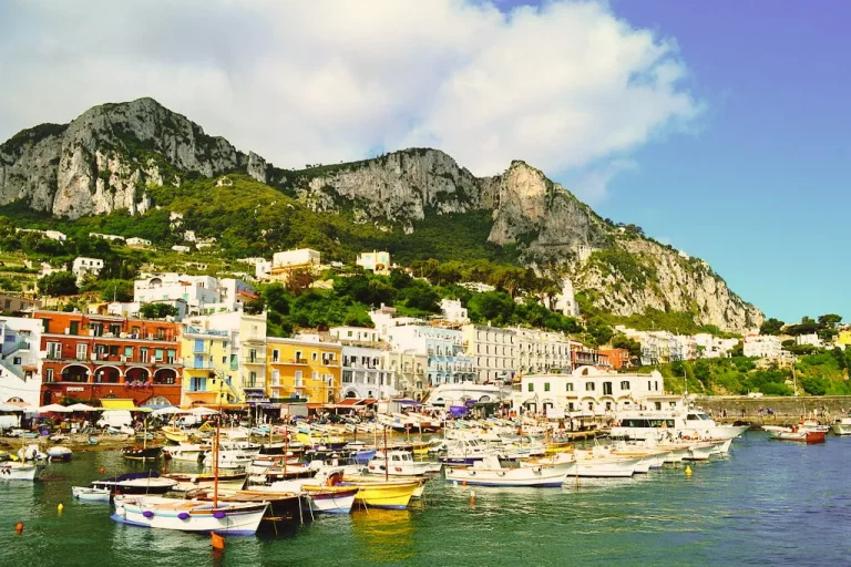 Harbour-of-Capri-Italy